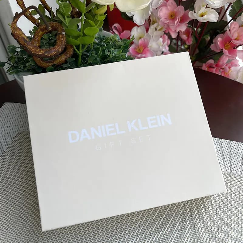 Daniel Klein Gift Set For Women With Gold-tone Watch