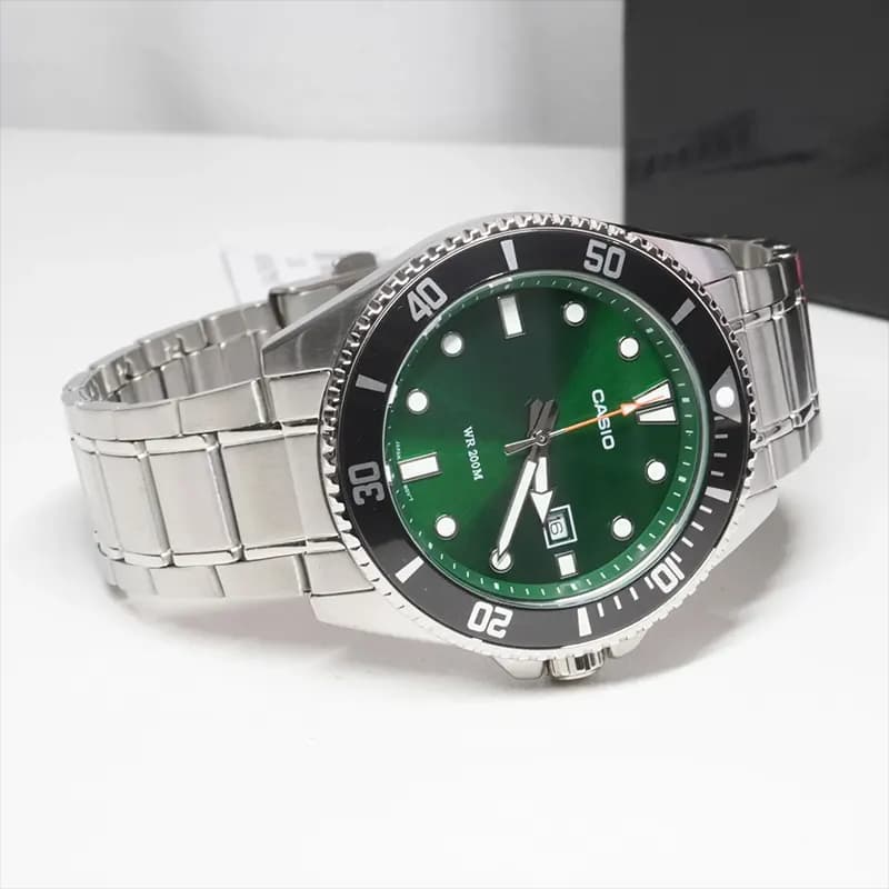 Casio Duro Diver's 200M Green Dial Men's Watch | MDV-107D-3A2V