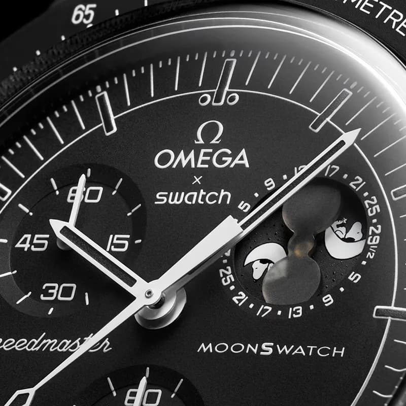 Omega x Swatch Mission To The Moonphase Snoopy Men's Watch | S033B700 secondary view