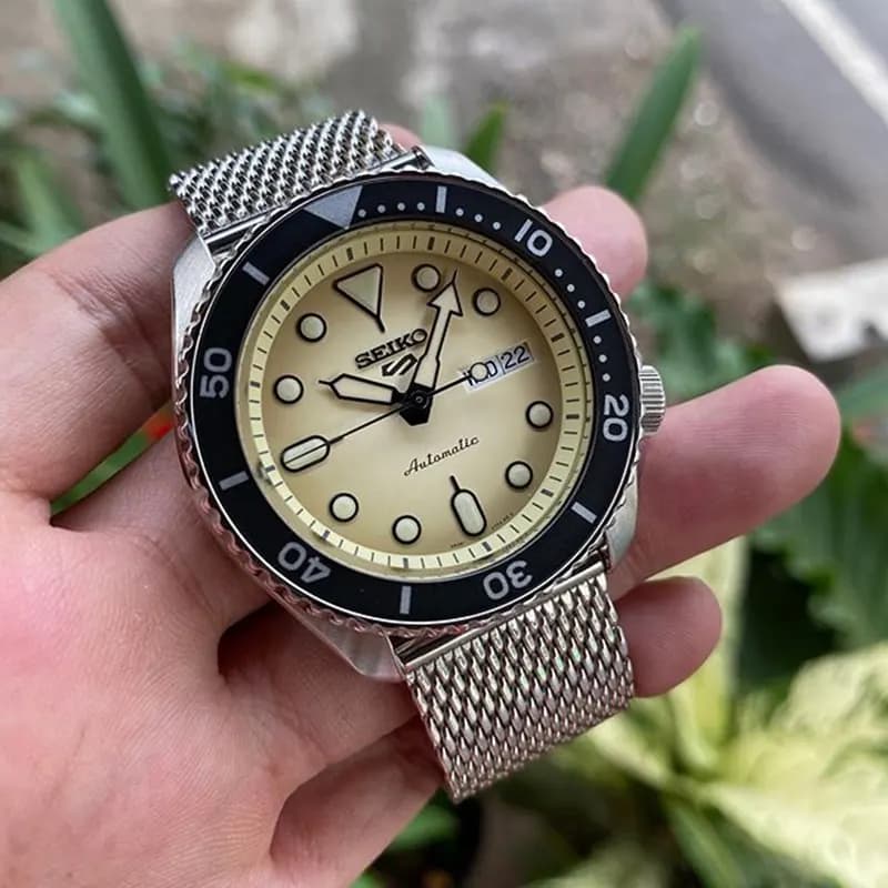 Seiko 5 Sports SKX Suits Style Beige Dial Men's Watch | SRPD67K1