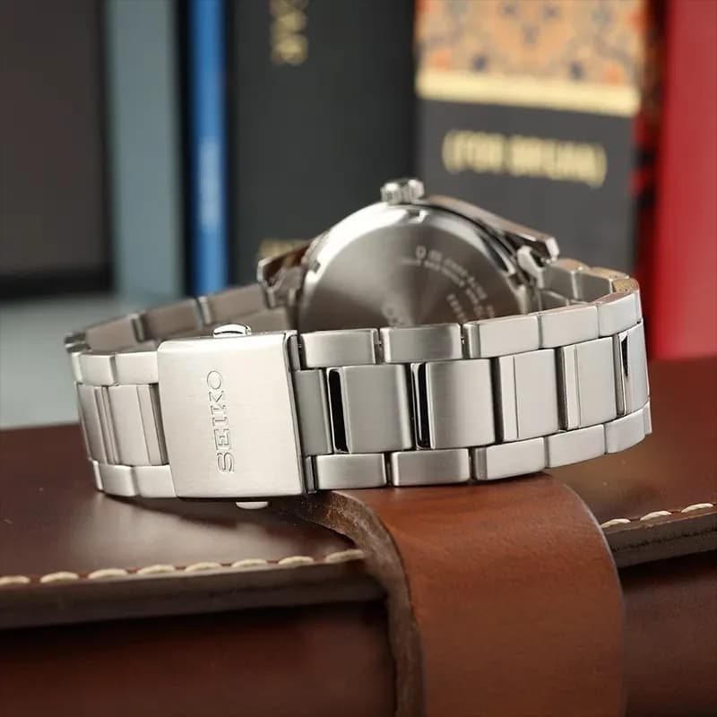 Seiko Essentials Classic Black Dial Men's Watch | SUR569P1
