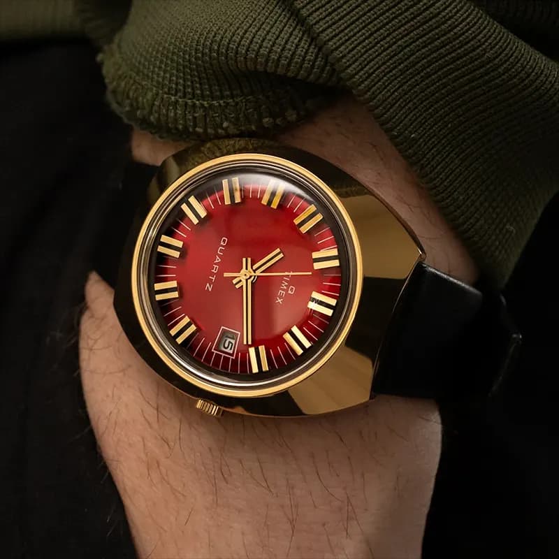 Timex 1972 Reissue Burgundy Dial Men's Watch | TW2V25400
