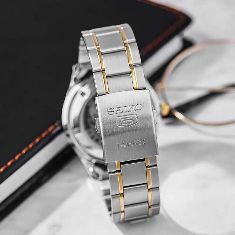 Seiko 5 Automatic White Dial Men’s Watch | SNKP22J1