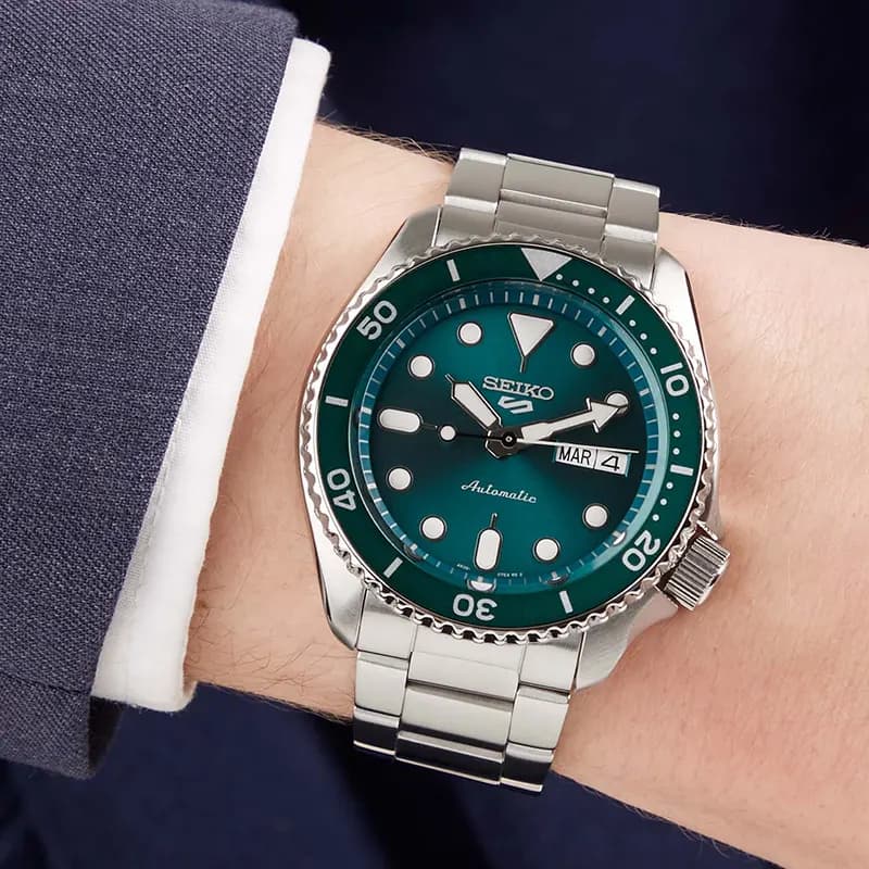 Seiko 5 Sports Automatic Green Dial Men's Watch | SRPD61K1 secondary view